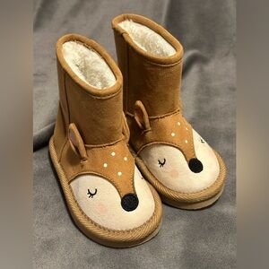 Old Navy Deer Boots 
Size Toddler 5